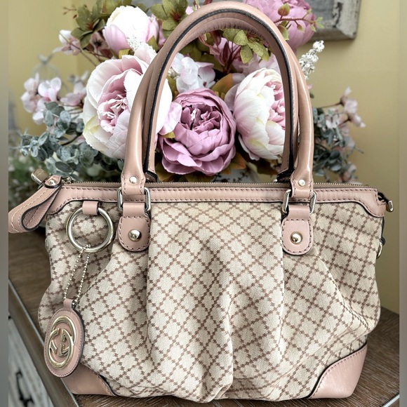 🩷💯 Authentic Gorgeous GUCCI Suki Diamante Handbag🩷 - Picture 2 of 16